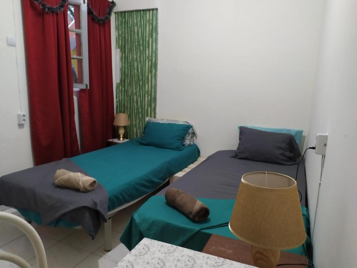 In The Heart Of Praia - Family B&B Luaran gambar