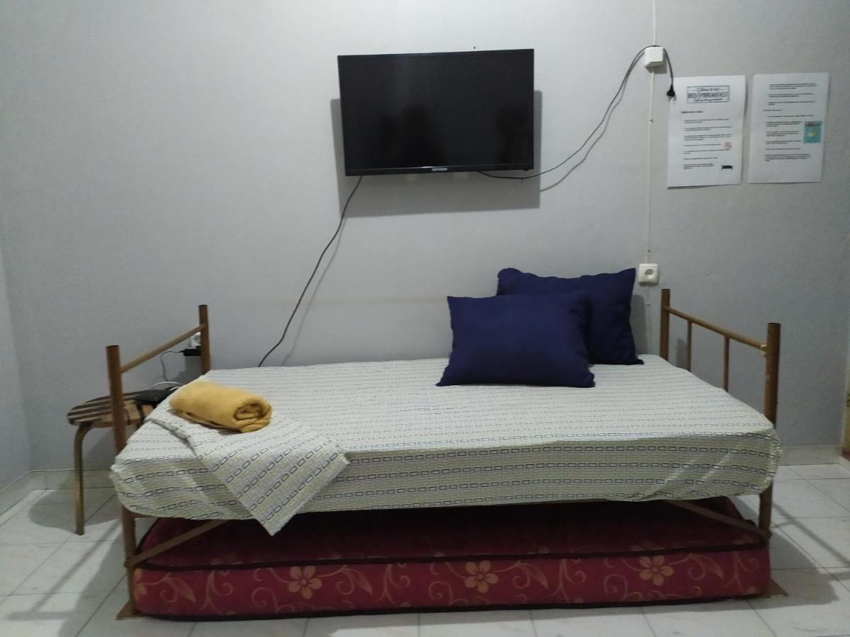 In The Heart Of Praia - Family B&B Luaran gambar