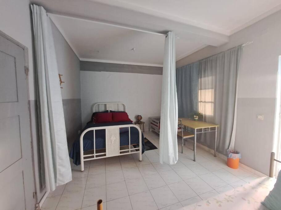 In The Heart Of Praia - Family B&B Luaran gambar