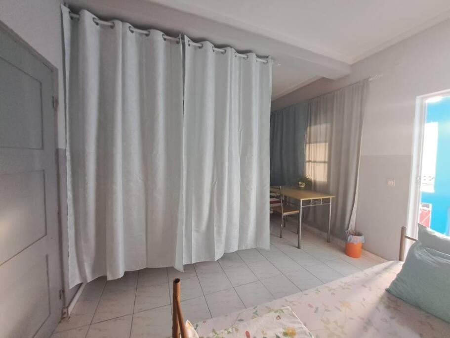 In The Heart Of Praia - Family B&B Luaran gambar